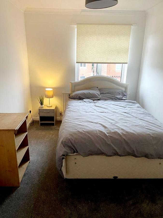Two Bedroom Apartment, 10 Mins From Bexhill Seafront, Social Club On Site Ngoại thất bức ảnh